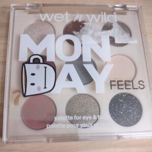Wet N Wild Monday Feels Coffee Sparkly Shimmer Eyeshadow Palette Makeup